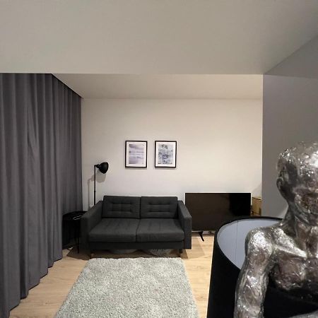 London Heathrow Airport Apartment Voyager House Terminal 12345 - Ev Electric And Parking Available Hillingdon Exterior photo