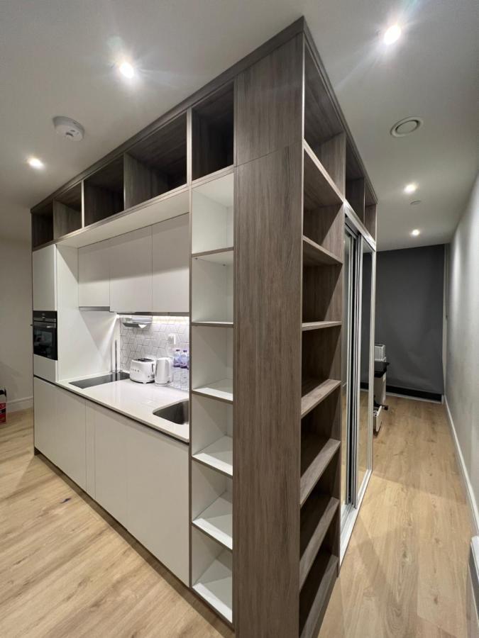 London Heathrow Airport Apartment Voyager House Terminal 12345 - Ev Electric And Parking Available Hillingdon Exterior photo
