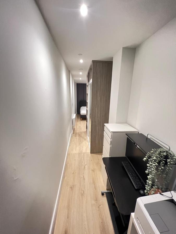 London Heathrow Airport Apartment Voyager House Terminal 12345 - Ev Electric And Parking Available Hillingdon Exterior photo