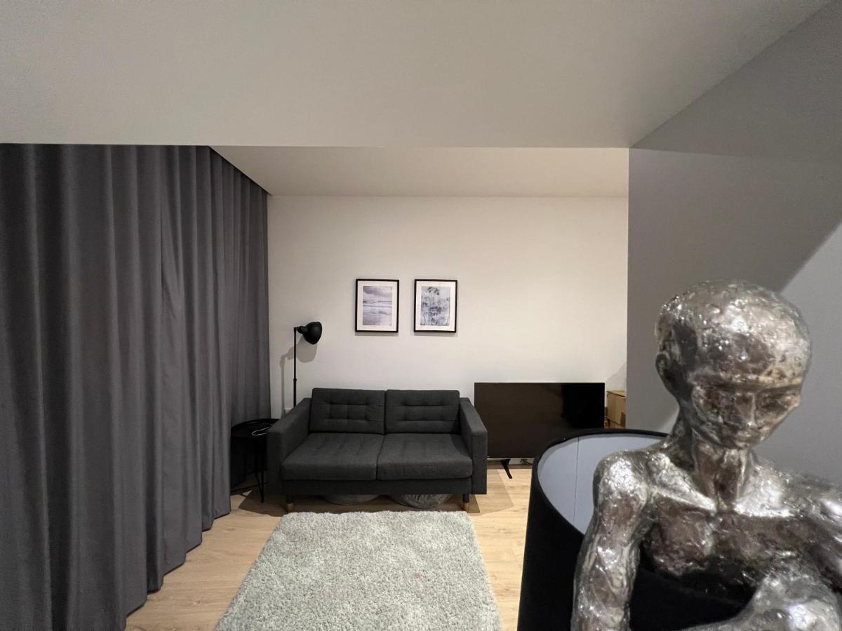 London Heathrow Airport Apartment Voyager House Terminal 12345 - Ev Electric And Parking Available Hillingdon Exterior photo