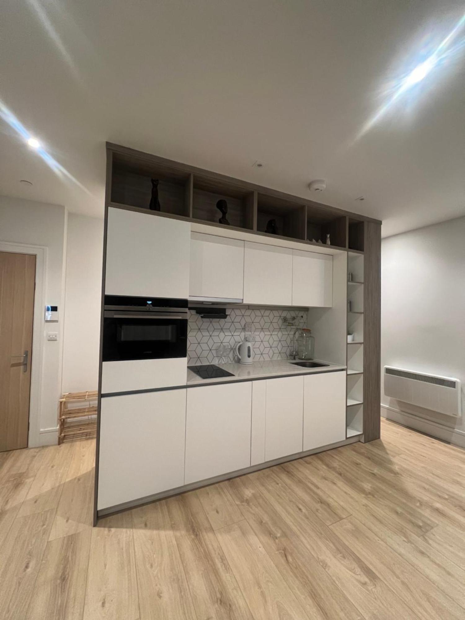 London Heathrow Airport Apartment Voyager House Terminal 12345 - Ev Electric And Parking Available Hillingdon Exterior photo