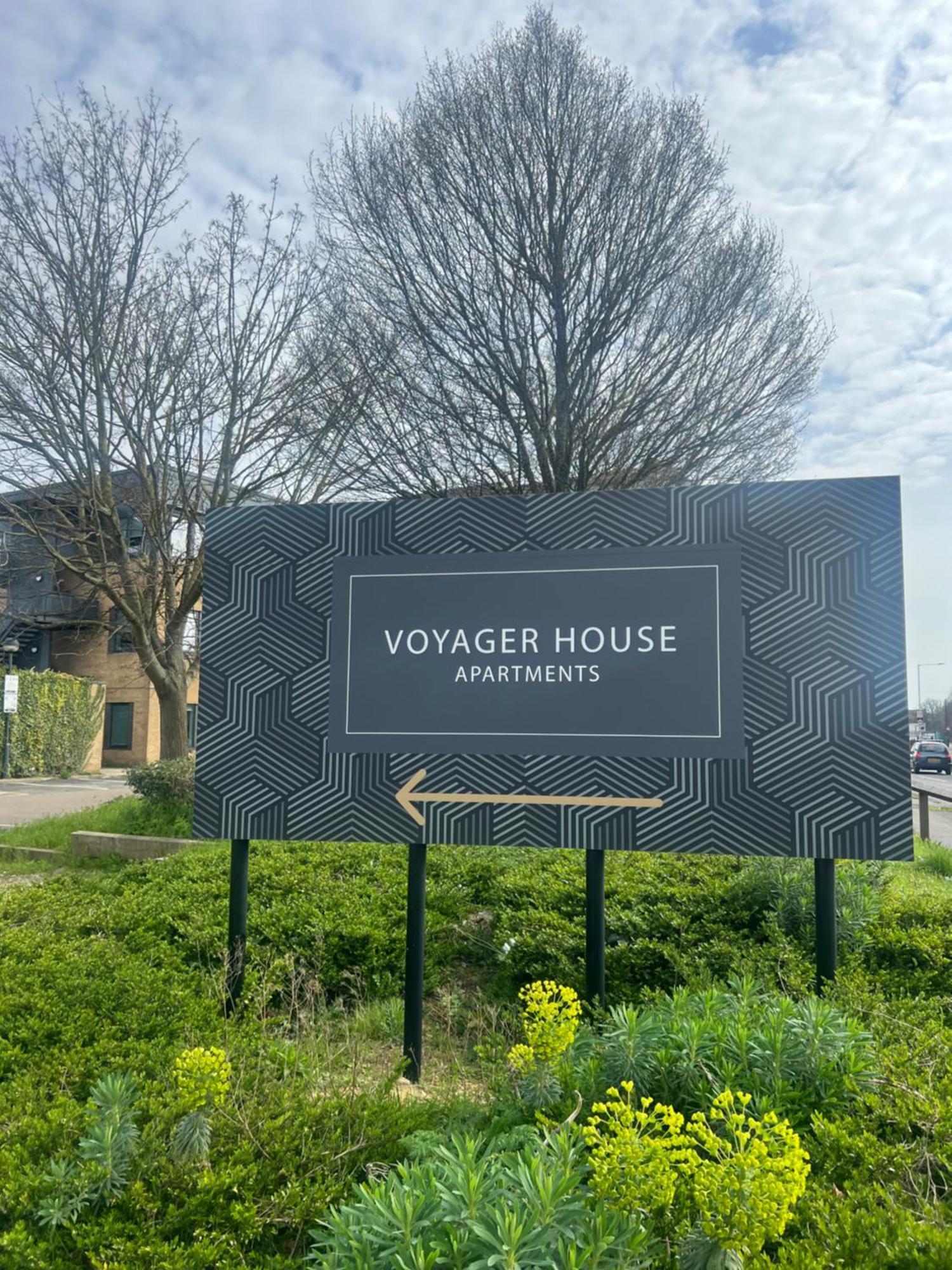 London Heathrow Airport Apartment Voyager House Terminal 12345 - Ev Electric And Parking Available Hillingdon Exterior photo