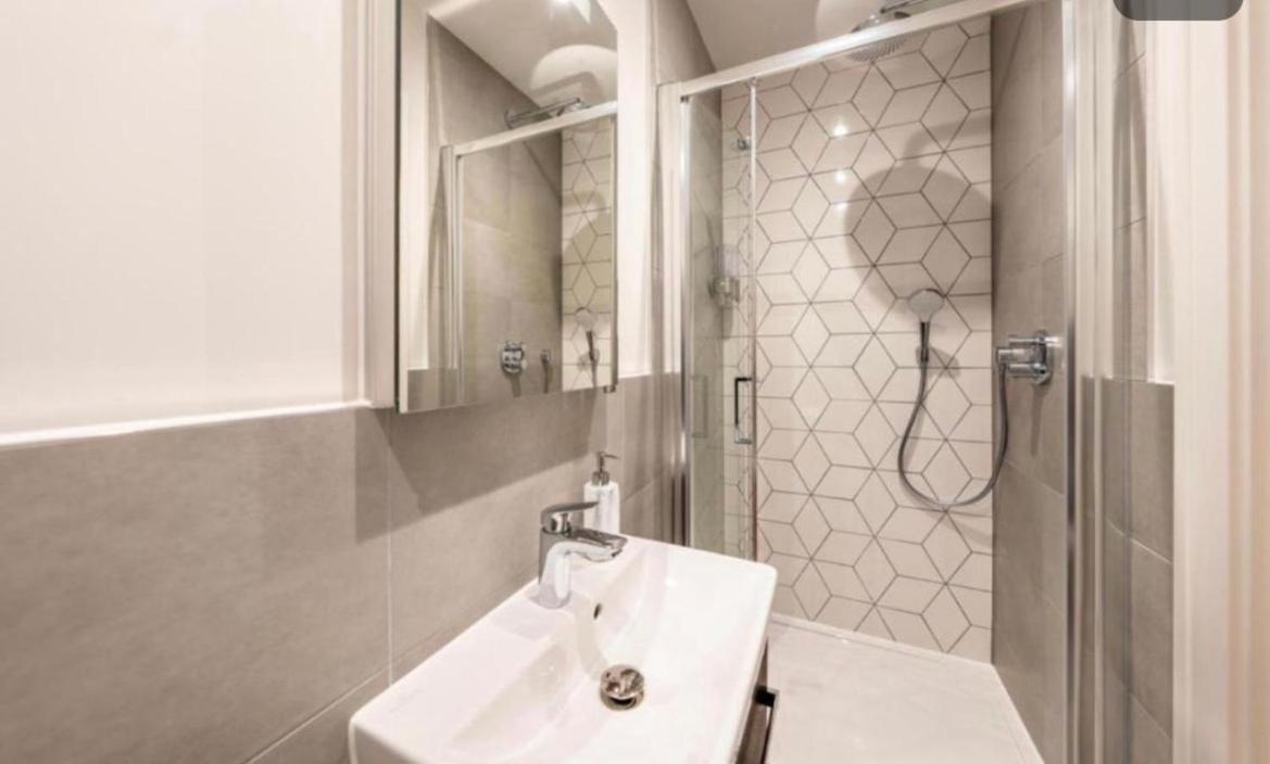 London Heathrow Airport Apartment Voyager House Terminal 12345 - Ev Electric And Parking Available Hillingdon Room photo